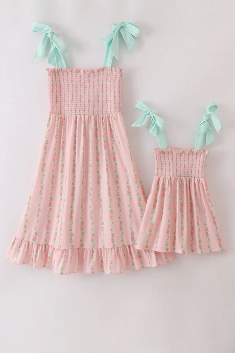 Matching Moments: Why Mommy-and-Me Clothing Is More Than Just a Trend