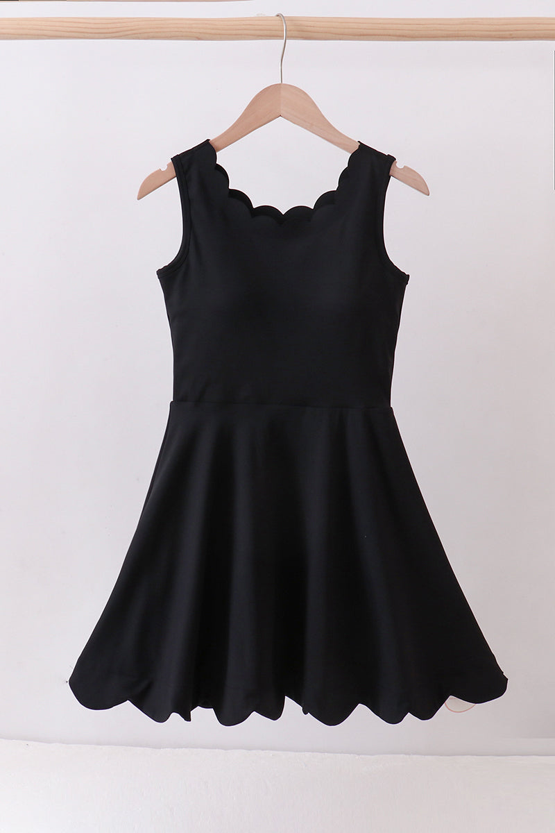 Black scalloped active mom&me dress