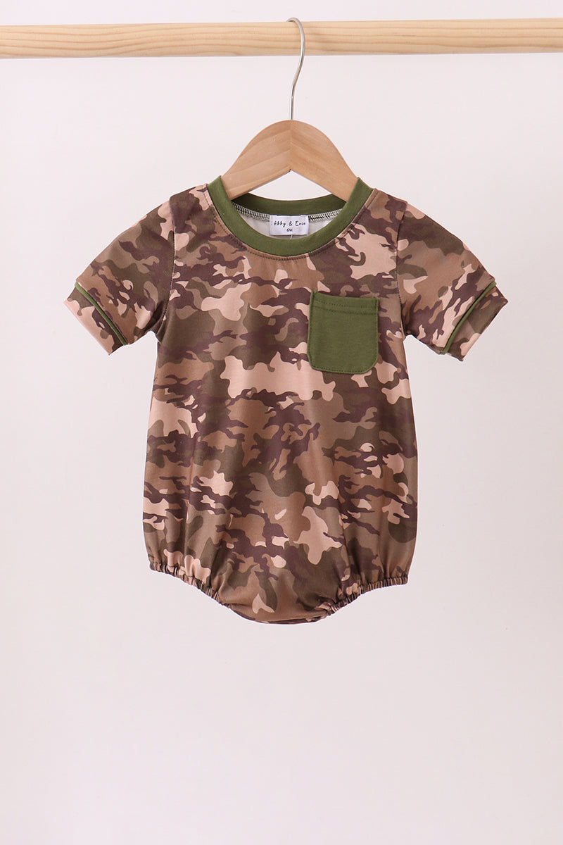 Camouflage print pocket bubble