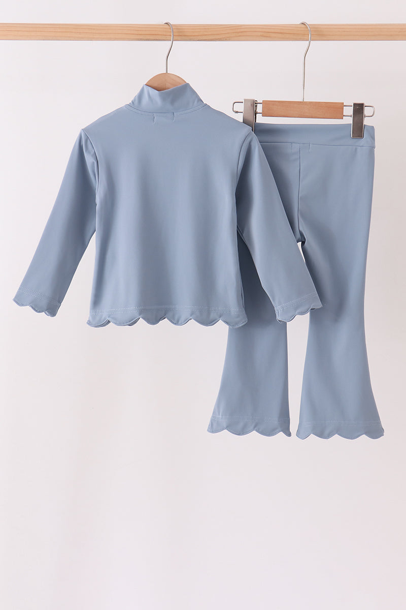 Dusty slate blue scallped zipper active set