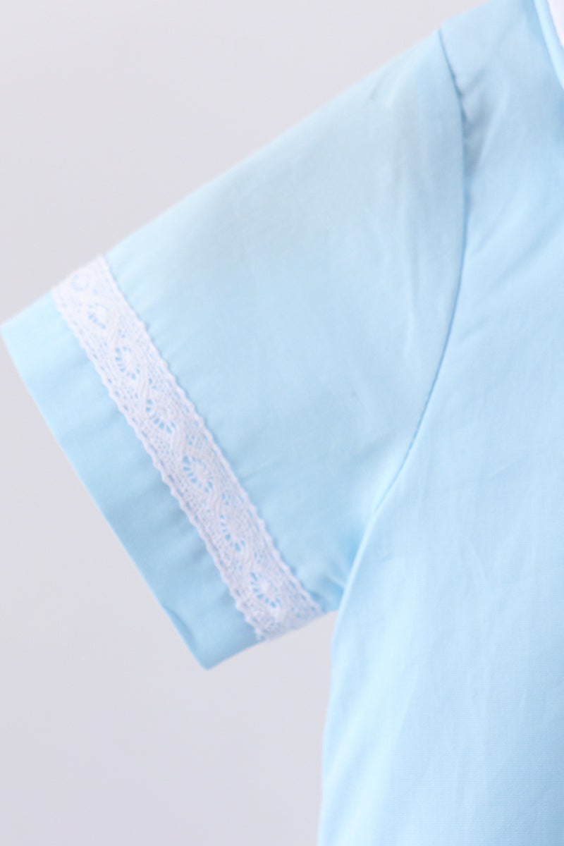 Blue cross embroidery bubble