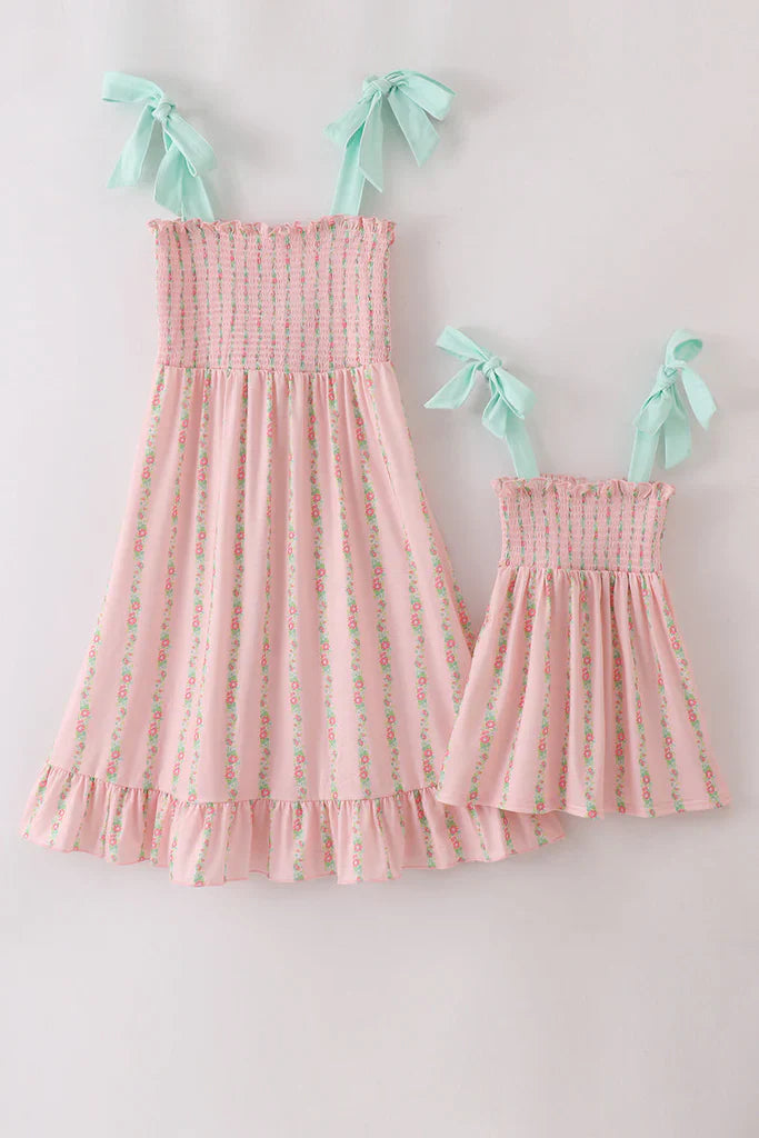 Matching Moments: Why Mommy-and-Me Clothing Is More Than Just a Trend