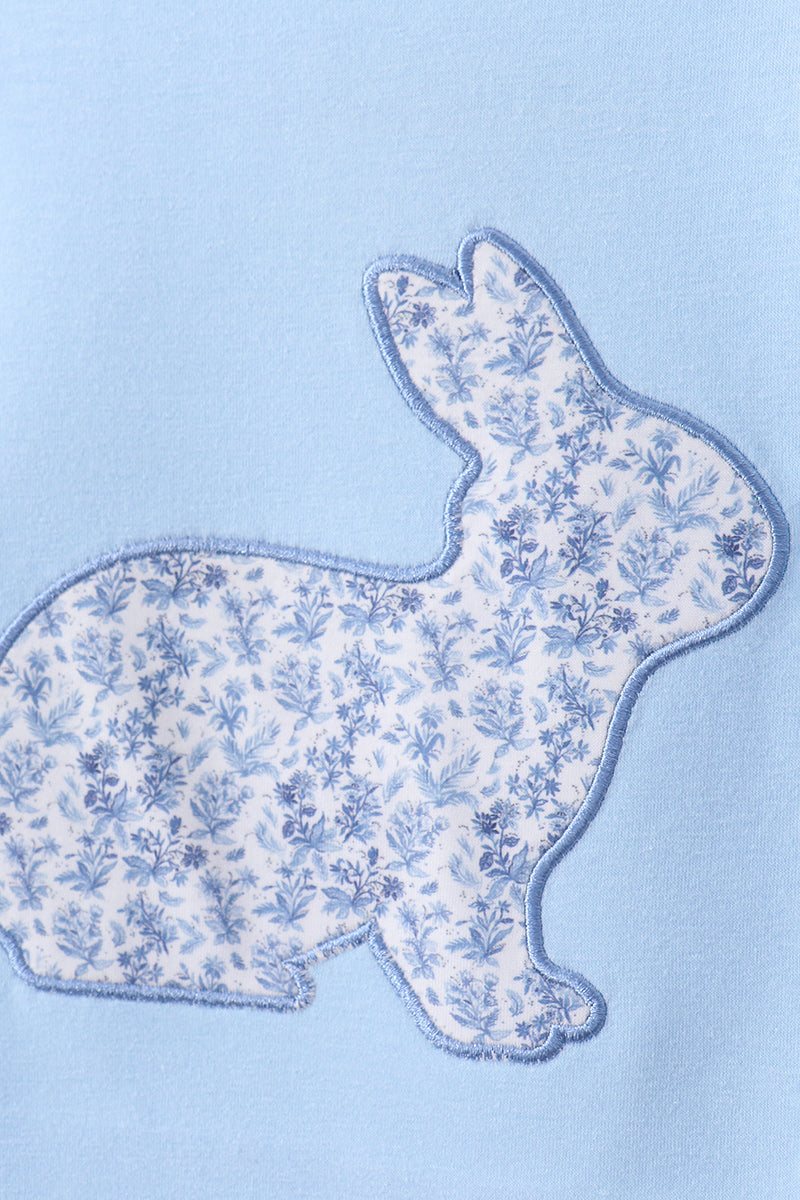 Blue bunny applique ruffle shorts set