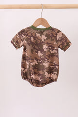 Camouflage print pocket bubble