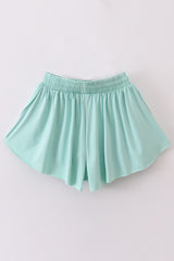 Mint woman sports shorts