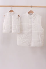 White mom&me puffer vest