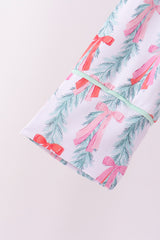Green bow christmas tree bamboo mom's gown