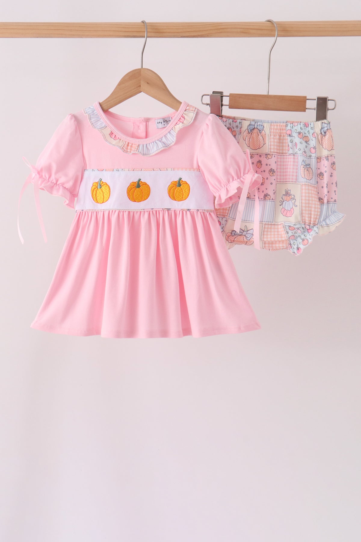 Pink pumpkin embroidery ruffle bloomer set