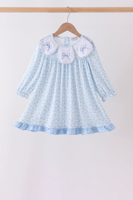 Blue bow embroidery dress