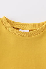 Mustard sweatshirt