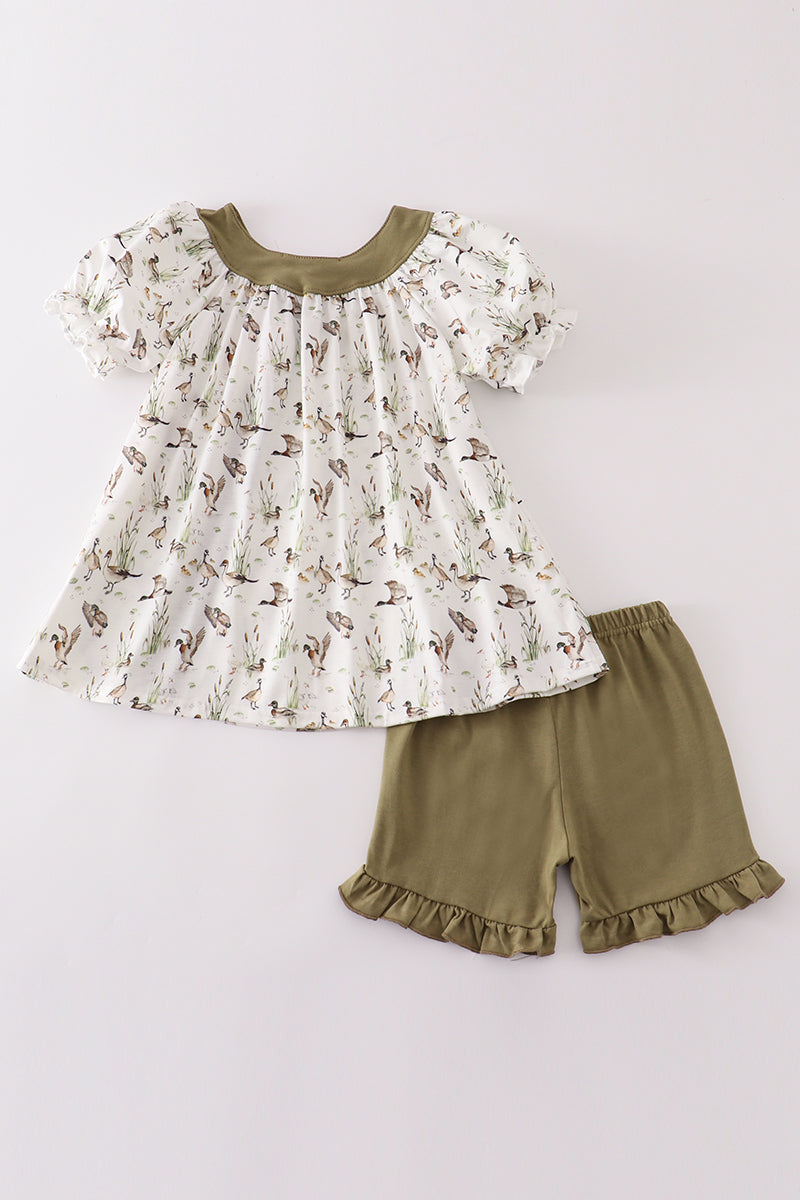 Sage duck girl shorts set