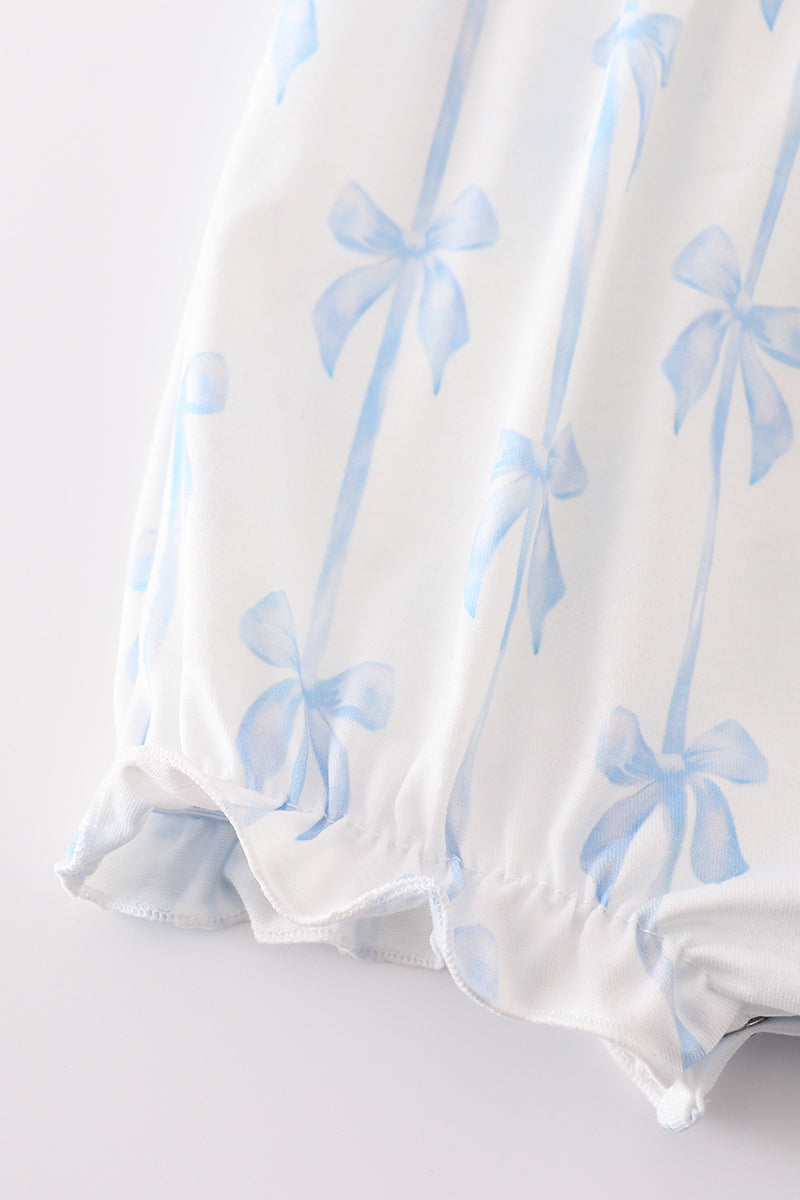 Blue bow ruffle bubble