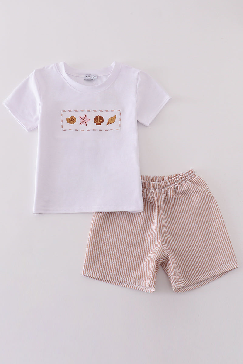 Brown seersucker starfish shell embroidery boy set