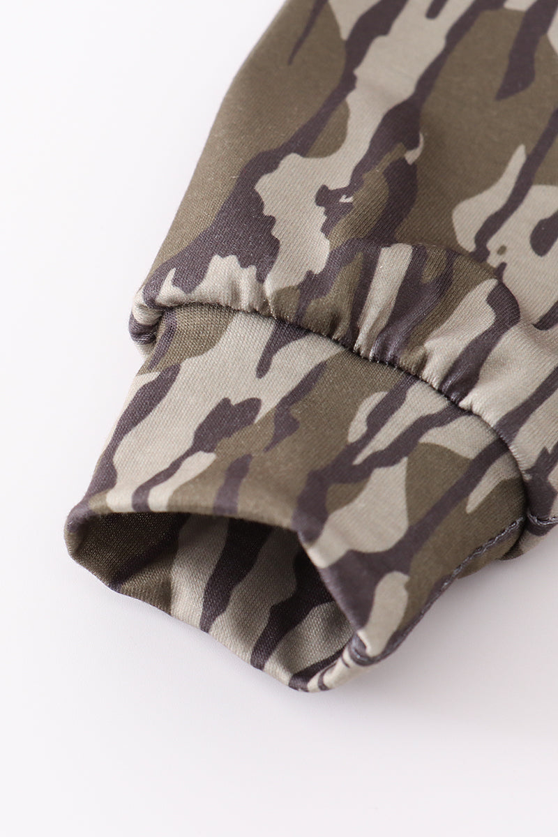 Brown camouflage print hoodie