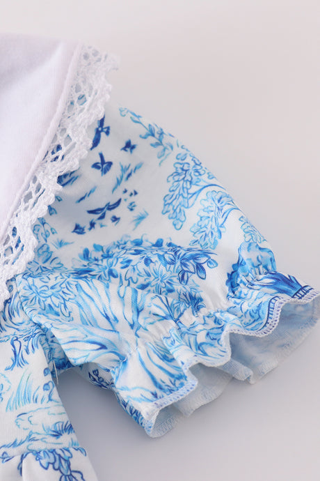 Blue willow toile print bubble