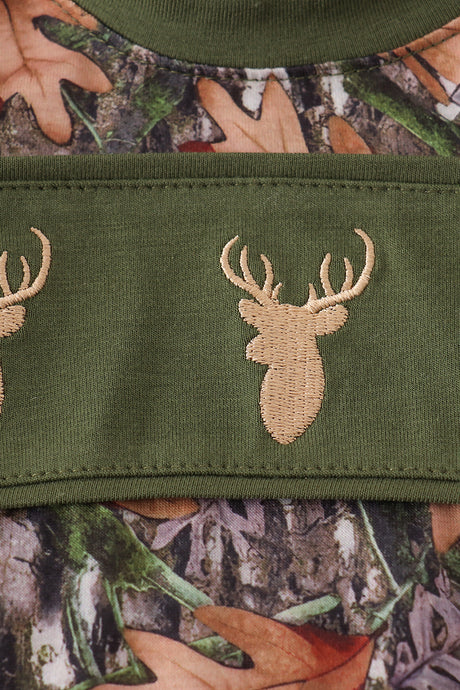 Forest hunting deer embroidery bubble