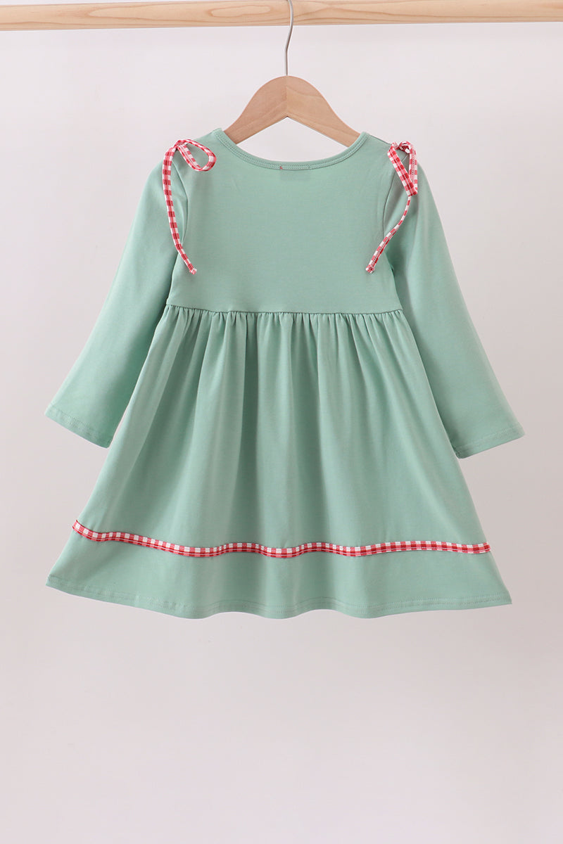Green nativity embroidery dress