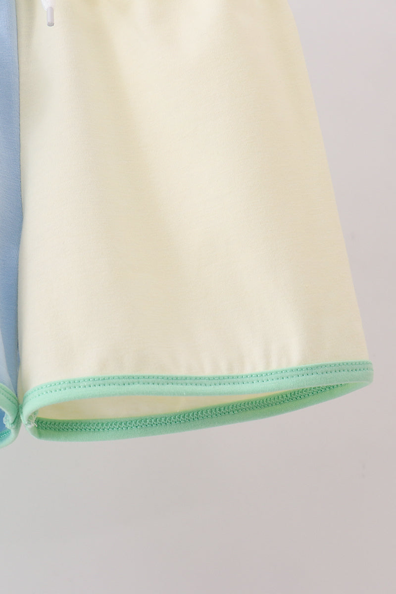 Color block sailboat embroidery shorts set