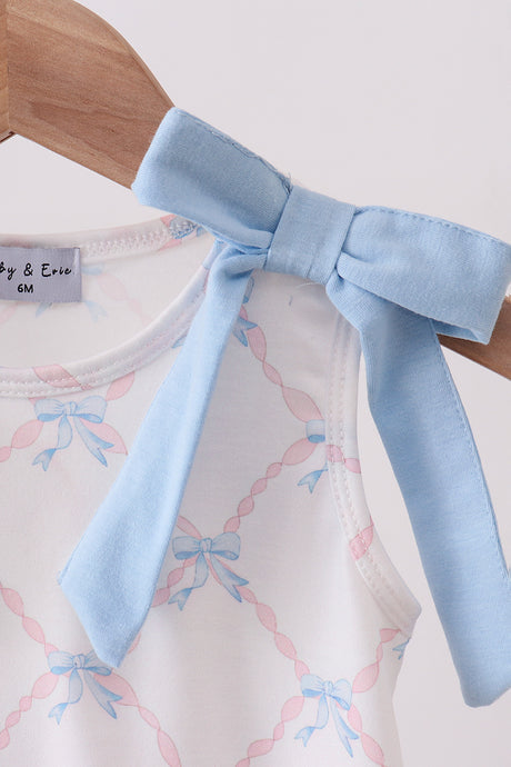 Blue bow ribbon print bubble