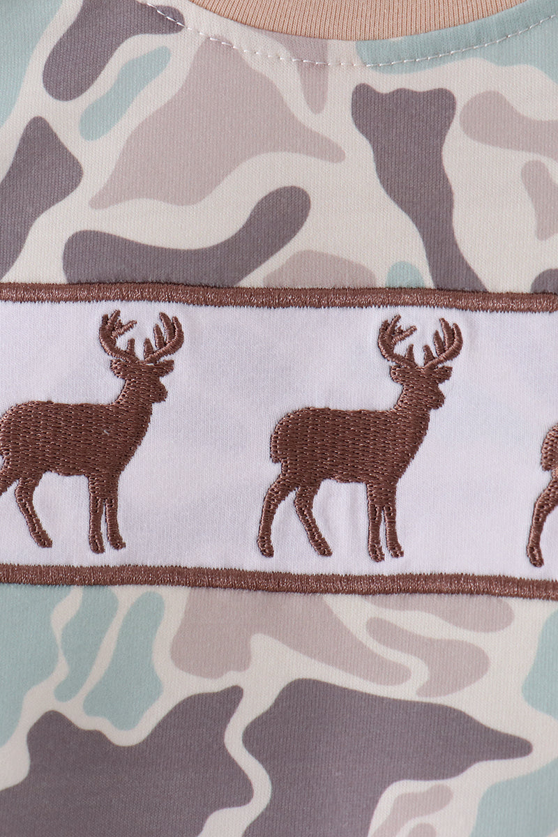 Hunting Deer Embroidery Bubble