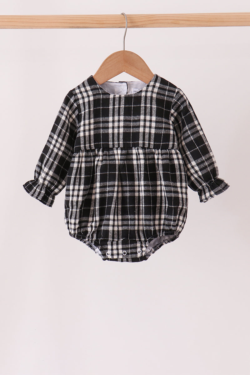 Black&white plaid bubble