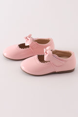 Pink bow mary jane shoes